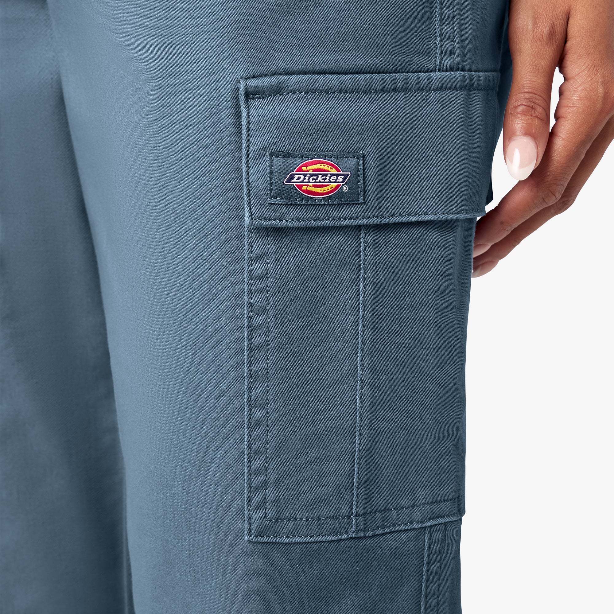 Women's Relaxed Fit Cropped Cargo Pants - Image 8