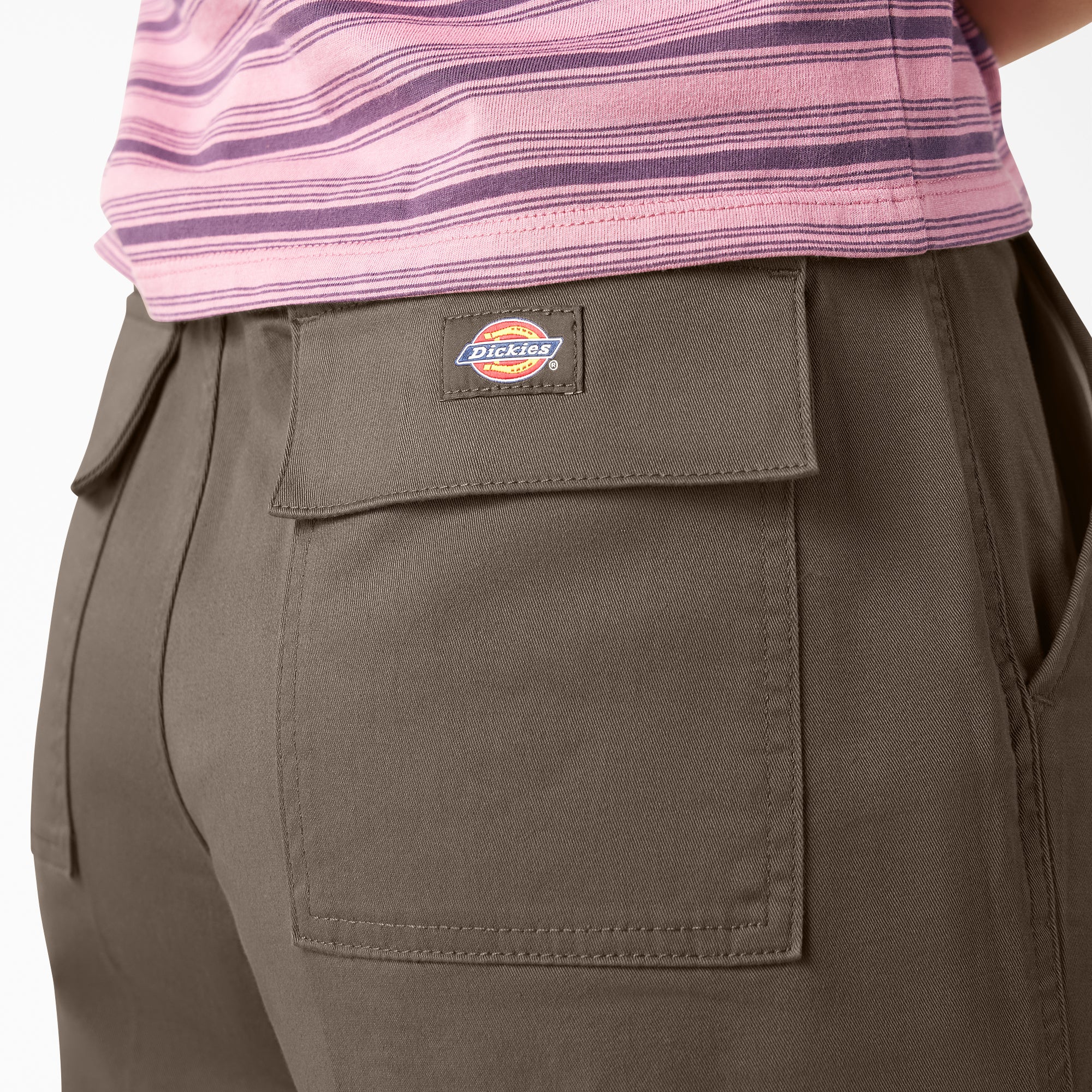 Women's Relaxed Fit Cropped Cargo Pants - Image 8